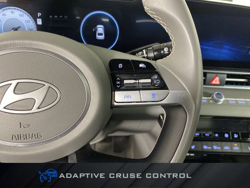 Used 2025 Hyundai Elantra SEL image 25