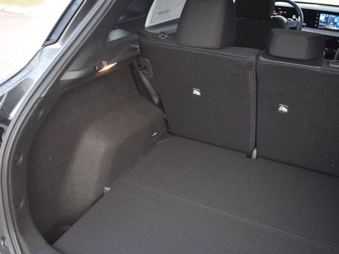 Used 2026 Nissan Kicks SV w/ SV Premium Package FWD image 35
