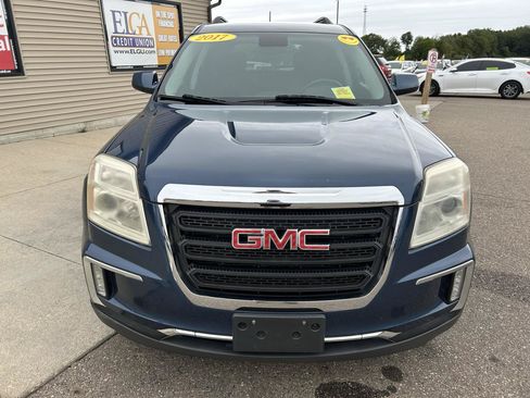 Used 2017 GMC Terrain SLE FWD image 2