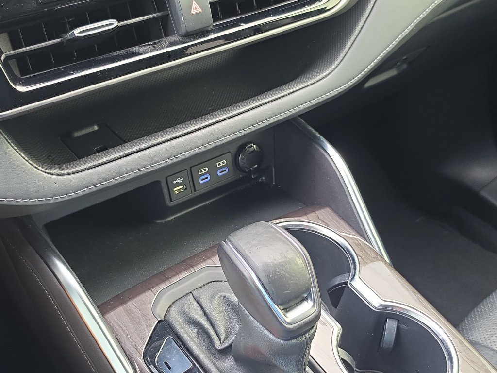 Used 2022 Toyota Highlander Limited AWD/4WD image 29
