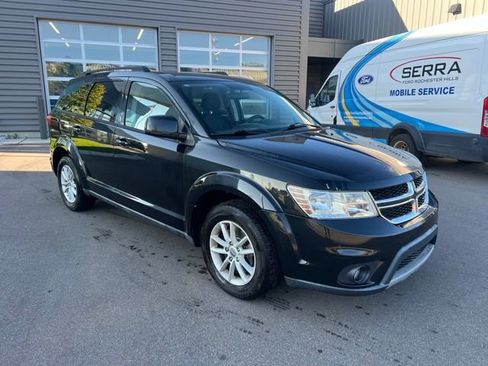 Used 2013 Dodge Journey SXT FWD image 3
