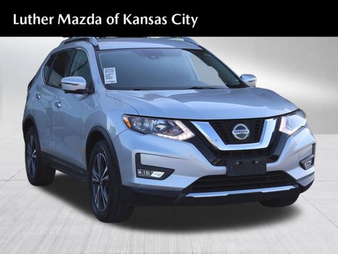 Used 2018 Nissan Rogue SL FWD image 1