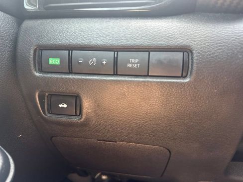 Certified 2023 Nissan Sentra SV FWD image 17