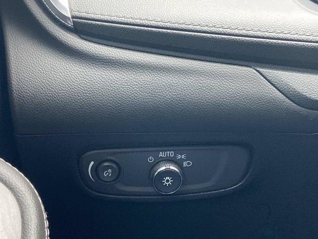 Used 2025 Buick Encore GX Preferred FWD image 13