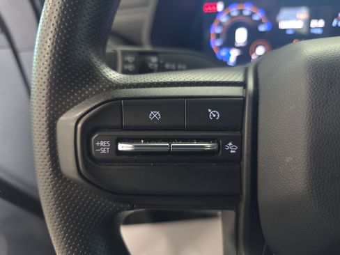 Used 2025 Chevrolet Colorado Trail Boss AWD/4WD image 15