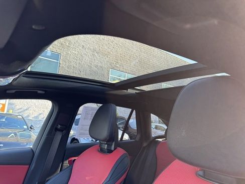 Used 2025 Mercedes-Benz GLC 300 4MATIC image 22