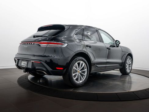 Certified 2026 Porsche Macan AWD/4WD image 7
