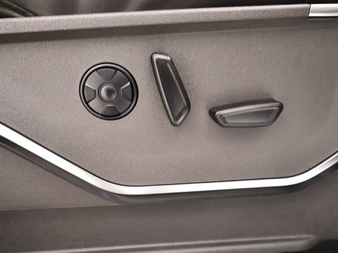 Certified 2025 Ford F350 Platinum w/ Platinum Plus Package image 22