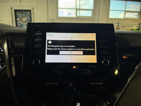 Used 2023 Toyota Camry SE w/ Cold Weather Package image 19