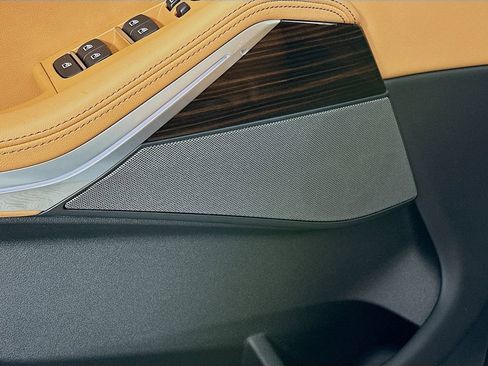 New 2026 BMW X5 xDrive40i w/ M Sport Package image 25