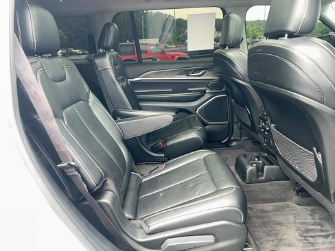 Used 2021 Jeep Grand Cherokee L Limited AWD/4WD image 26