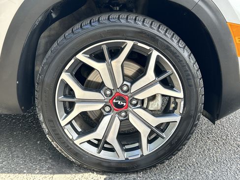Used 2022 Kia Seltos SX w/ Sunroof Package AWD/4WD image 7