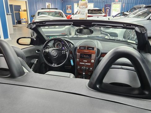 Used 2005 Mercedes-Benz SLK 55 AMG image 55