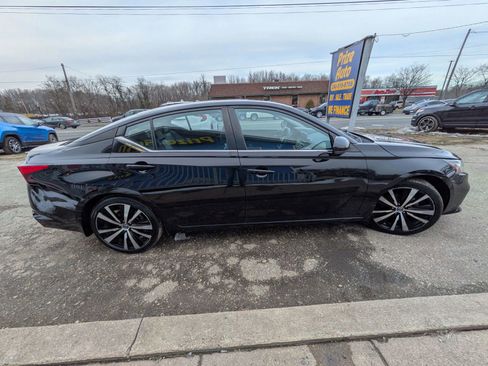 Used 2022 Nissan Altima 2.0 SR image 7