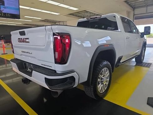 Used 2022 GMC Sierra 2500 Denali w/ Denali Ultimate Package AWD/4WD image 4