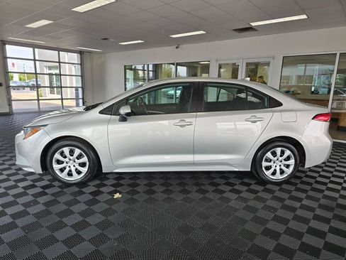 Used 2024 Toyota Corolla LE FWD image 6