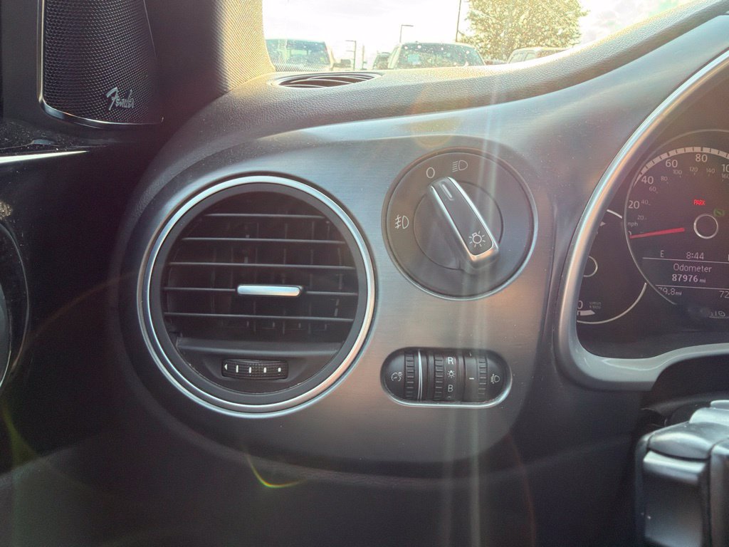 Used 2014 Volkswagen Beetle GSR FWD image 17