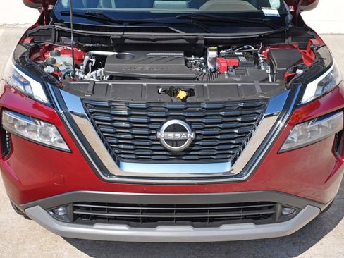 Used 2023 Nissan Rogue SV w/ SV Premium B Package FWD image 7