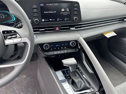 New 2026 Hyundai Elantra Blue image 27