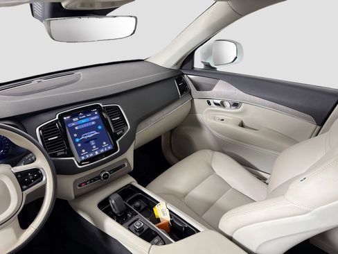 Certified 2023 Volvo XC90 B5 Plus w/ Protection Package AWD/4WD image 23