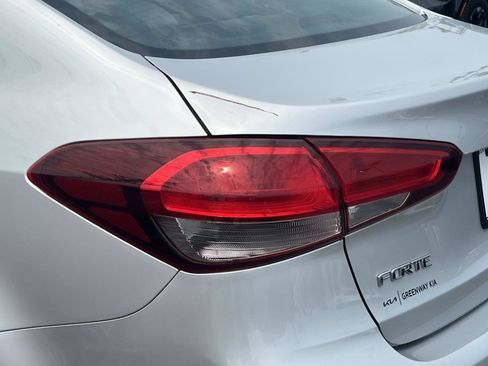 Used 2018 Kia Forte LX FWD image 10