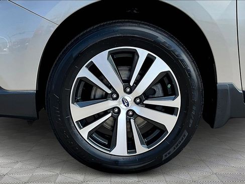 Used 2019 Subaru Outback 2.5i Limited AWD/4WD image 33