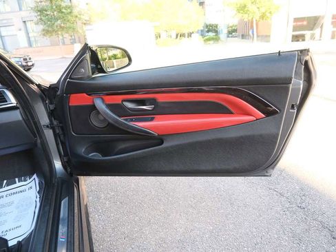Used 2016 BMW M4 Coupe image 21