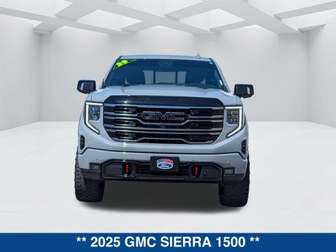 Used 2025 GMC Sierra 1500 AT4 w/ AT4 Premium Package image 8