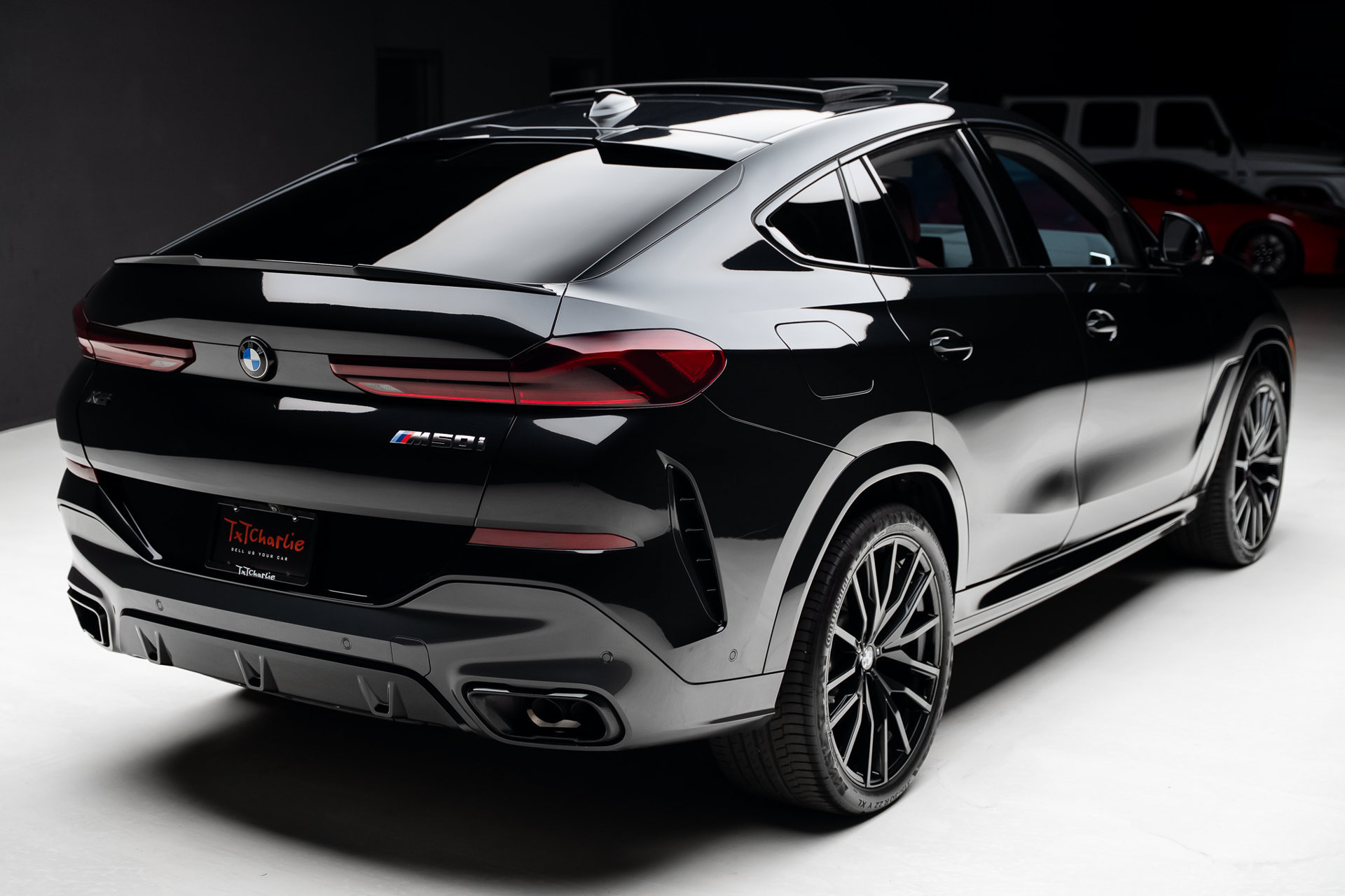 Used 2022 BMW X6 M50i w/ Premium Package AWD/4WD image 34