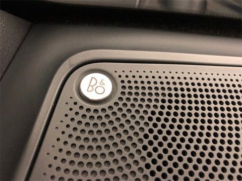 Used 2023 Ford Bronco Badlands image 19