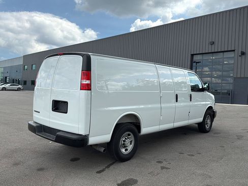 Used 2025 Chevrolet Express 2500 Extended w/ Driver Convenience Package RWD image 3