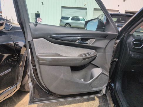 Used 2025 Chevrolet TrailBlazer LT AWD/4WD image 7
