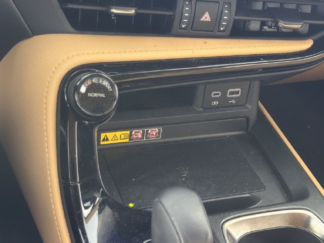 Used 2025 Lexus NX 250 FWD w/ Accessory Package (Z1) image 5