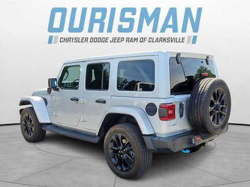 Used 2022 Jeep Wrangler Unlimited Sahara w/ Safety Group AWD/4WD image 4