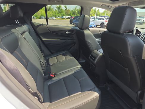 Used 2023 Chevrolet Equinox Premier AWD/4WD image 10