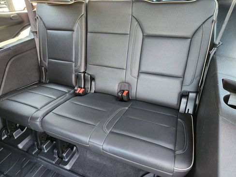 Used 2021 Chevrolet Tahoe Premier w/ Premium Package AWD/4WD image 10