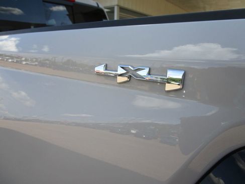 New 2026 GMC Canyon Elevation AWD/4WD image 11