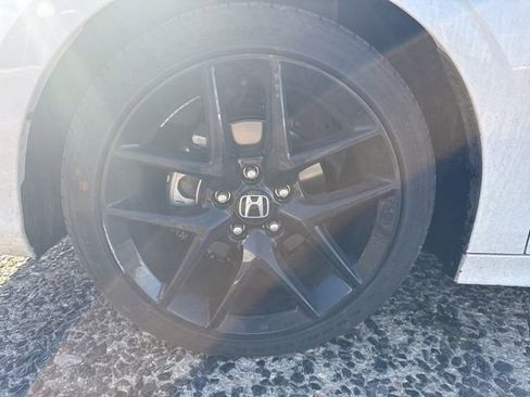 Used 2023 Honda Civic Sport image 27