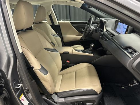 Used 2019 Lexus ES 350 image 33