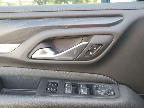 Used 2022 GMC Yukon Denali w/ Denali Premium Package image 27