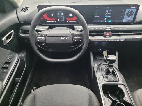 Used 2025 Kia K4 FWD image 22