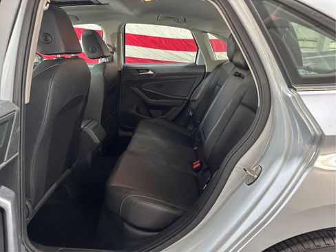 Used 2019 Volkswagen Jetta SE FWD image 10