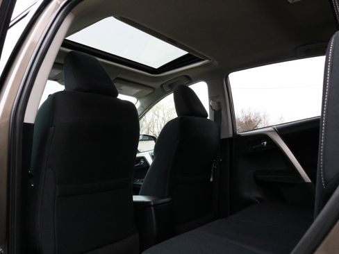 Used 2015 Toyota RAV4 XLE image 35