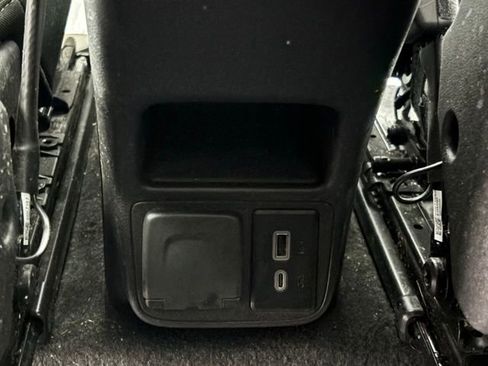 Used 2025 Chevrolet TrailBlazer LT w/ Convenience Package FWD image 12