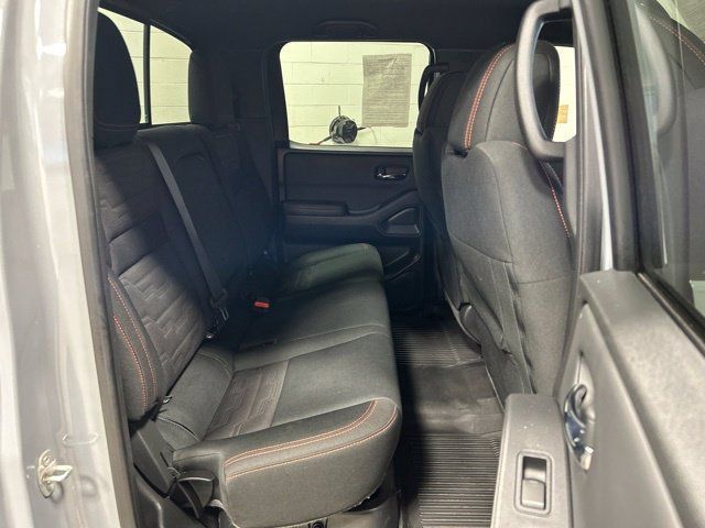 Used 2022 Nissan Frontier PRO-4X AWD/4WD image 18