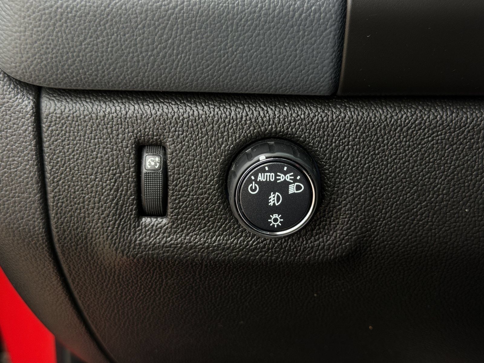 Used 2018 Chevrolet Colorado Z71 RWD image 22