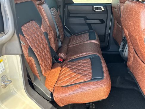 New 2025 Ford Bronco 4-Door image 14