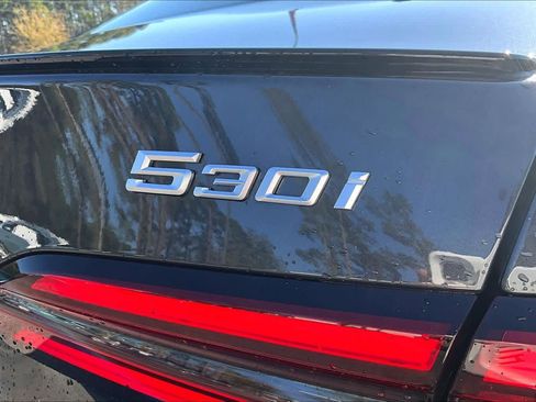 Certified 2024 BMW 530i 530i w/ M Sport Package image 10