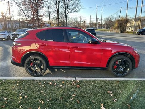 New 2025 Alfa Romeo Stelvio Sprint w/ Veloce Package image 9
