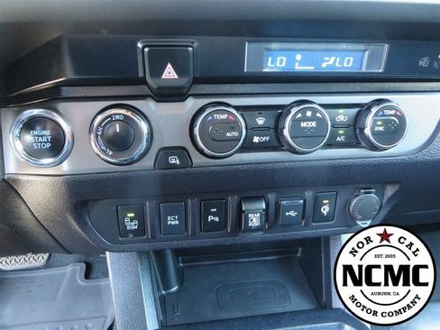 Used 2021 Toyota Tacoma TRD Sport image 42